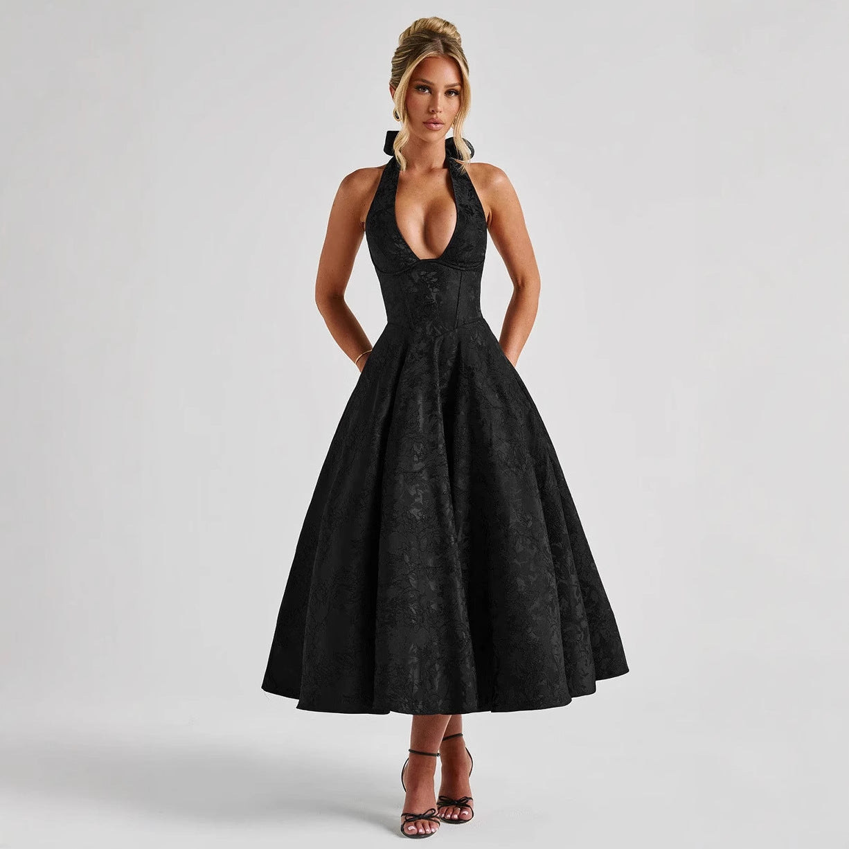 V-neck Halter Sleeveless Jacquard Lace-up Waist Vacation Style Long Senior Dress